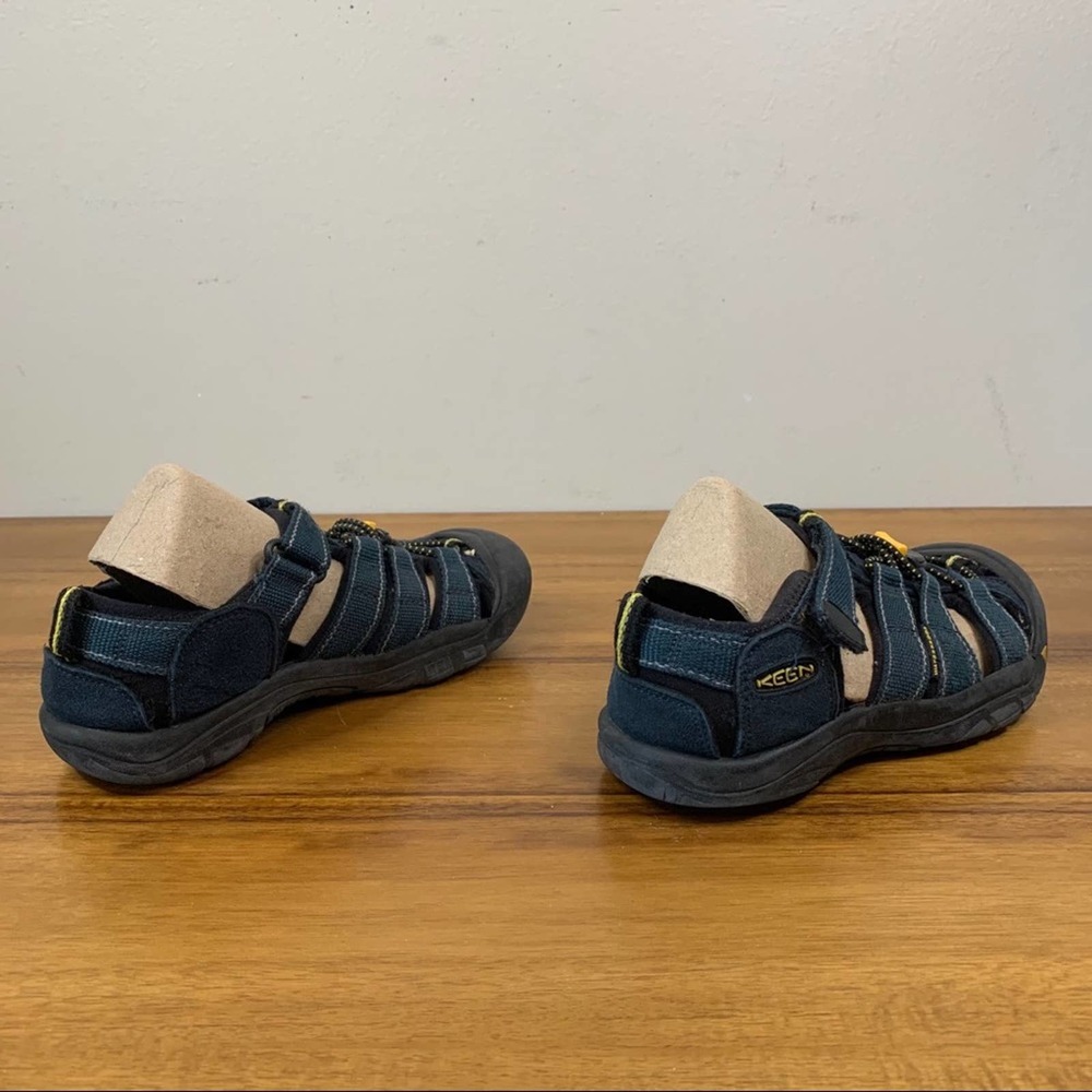 Keen Newport H2 Waterproof Youth Sandal - Picture 5 of 8